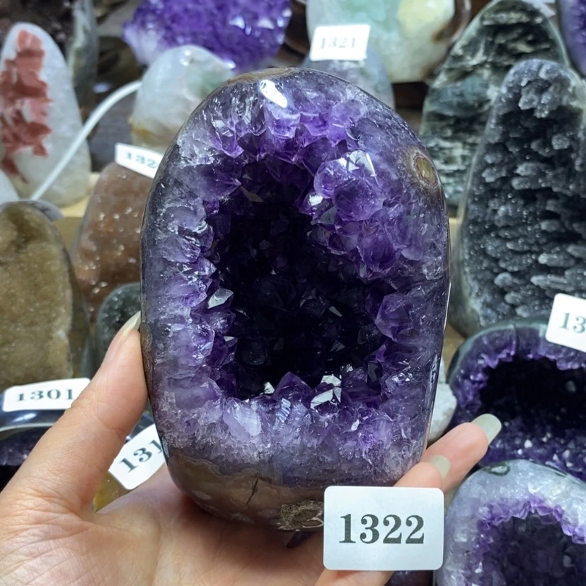【闪购商品】未镶嵌大型摆件（非配饰）紫晶
