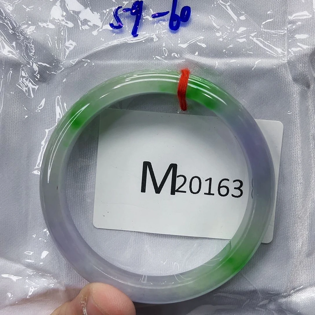 翡翠手镯未镶嵌多样性