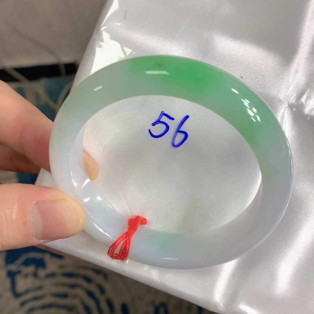 翡翠未镶嵌手镯翡翠