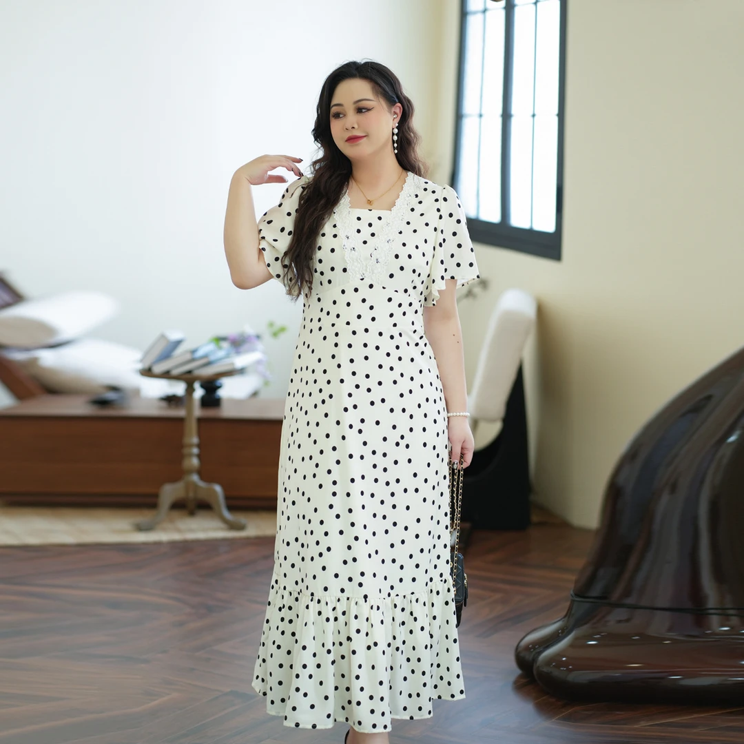 【银河遐想】大码女装胖mm夏季新款遮肚减龄蕾丝拼接V领波点连衣裙