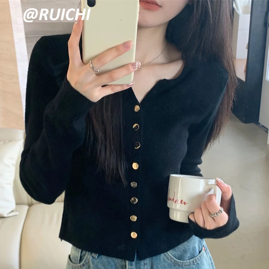 文艺范儿~小V领百搭显瘦打底衫针织衫修身网红长袖