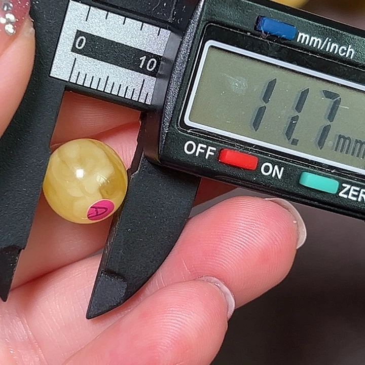 蜜蜡未镶嵌裸石微瑕274