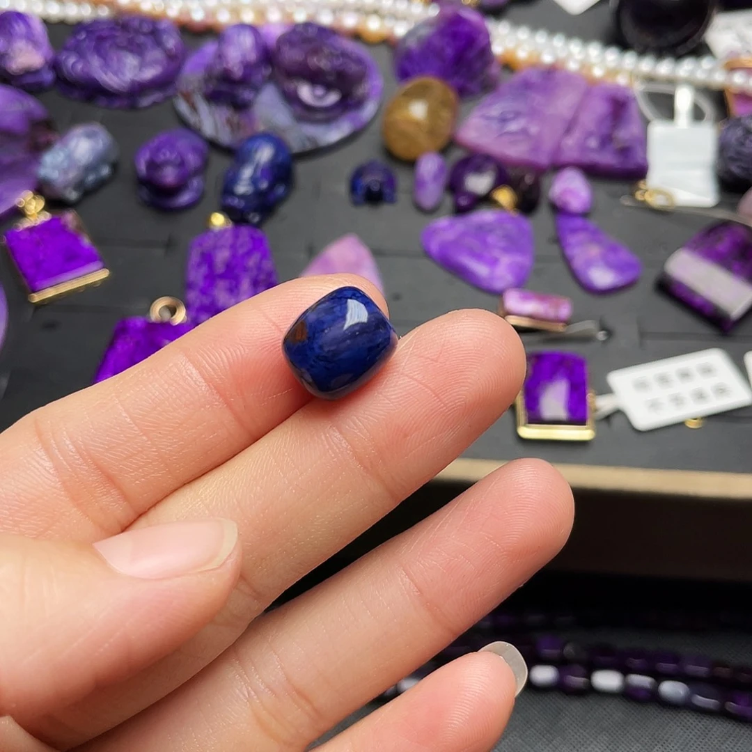 未镶嵌苏纪石（舒俱来）筒珠?****?