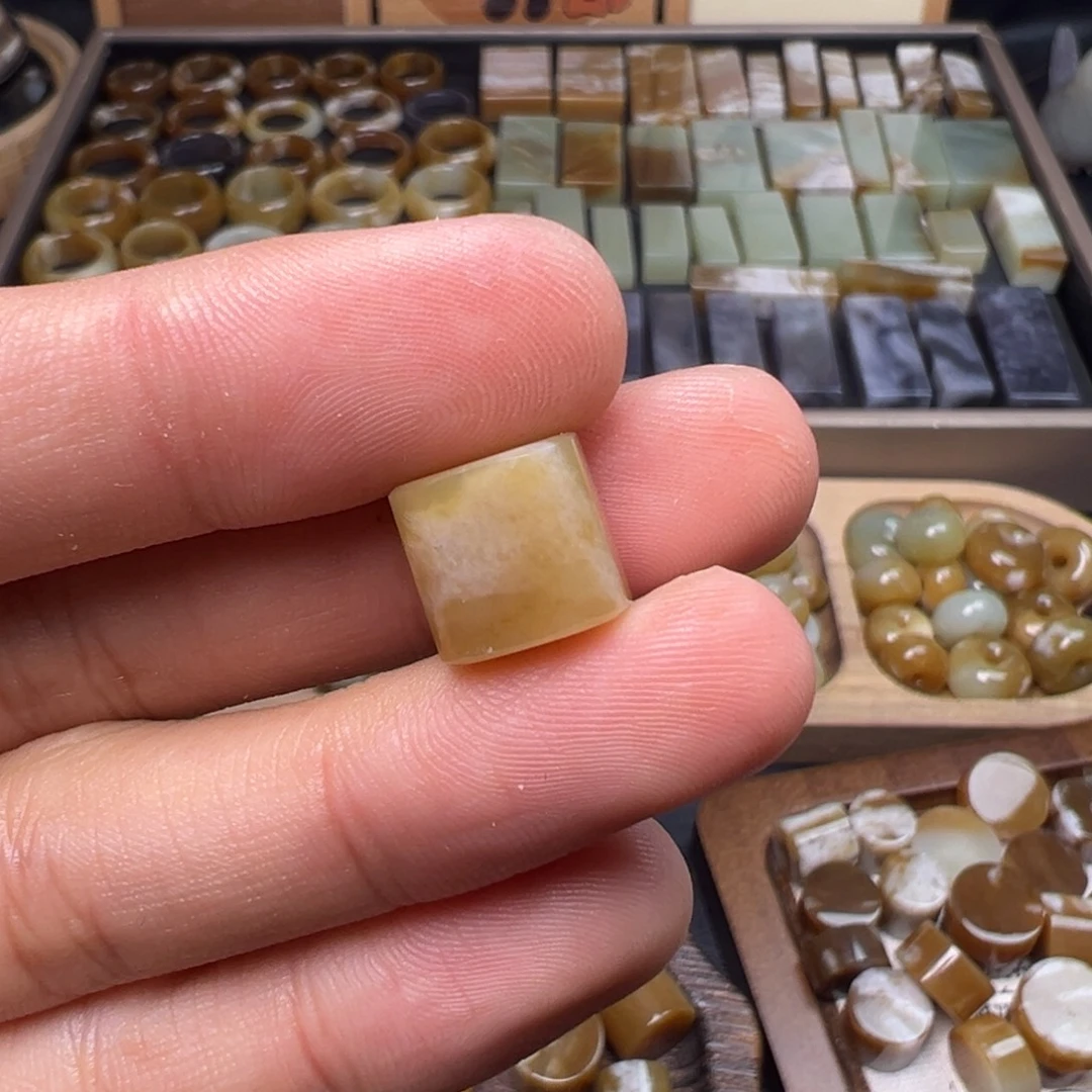 和田玉（糖玉）未镶嵌珠宝奇石方糖开播福利