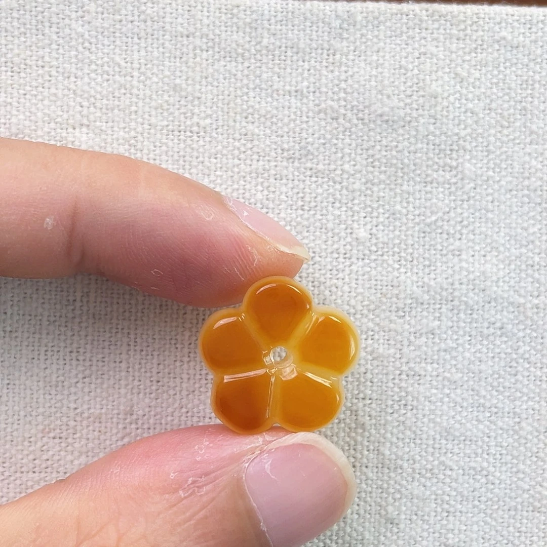 琥珀未镶嵌裸石花花