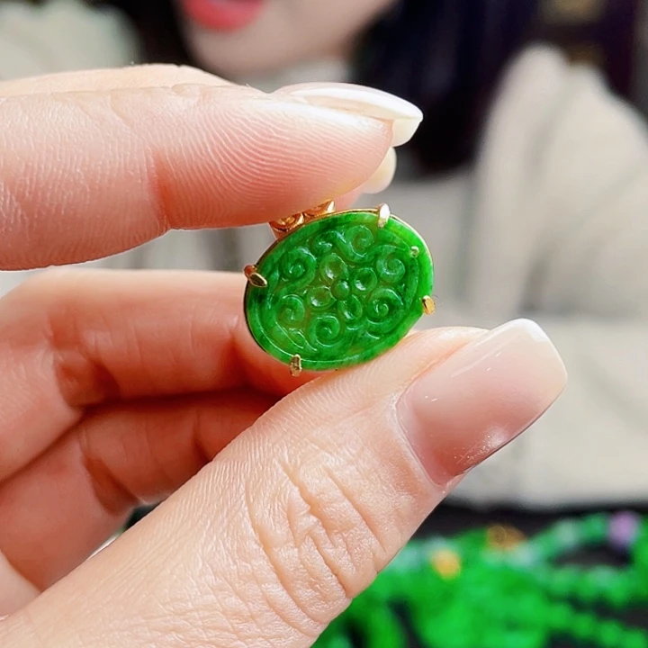 翡翠银S925镶嵌颈饰多样性