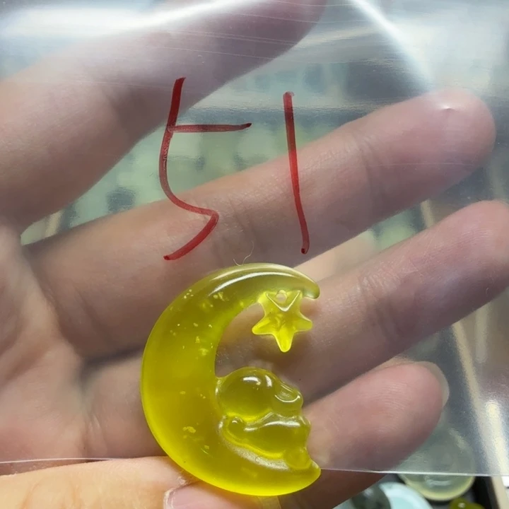 透闪石-蛇纹石玉吊坠未镶嵌