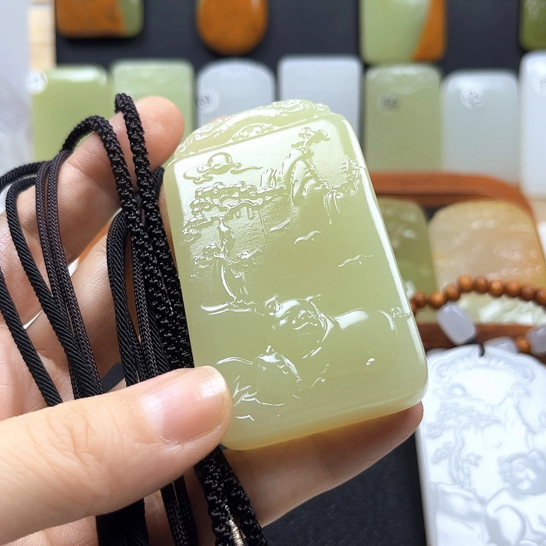 刘***伟非金属生肖属猪的