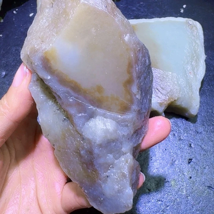 和田玉未镶嵌珠宝半成品