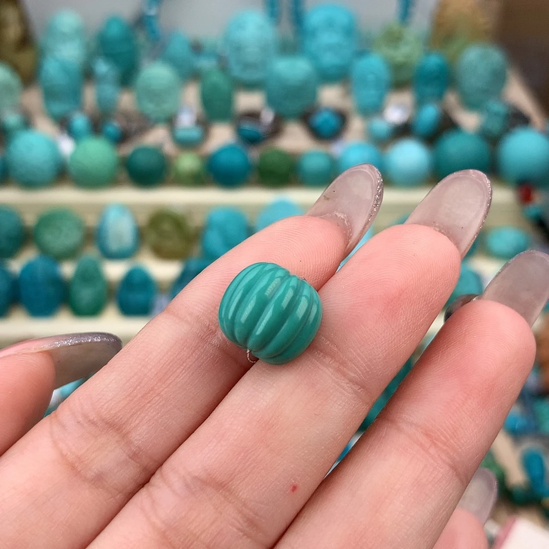 绿松石未镶嵌珠宝奇石