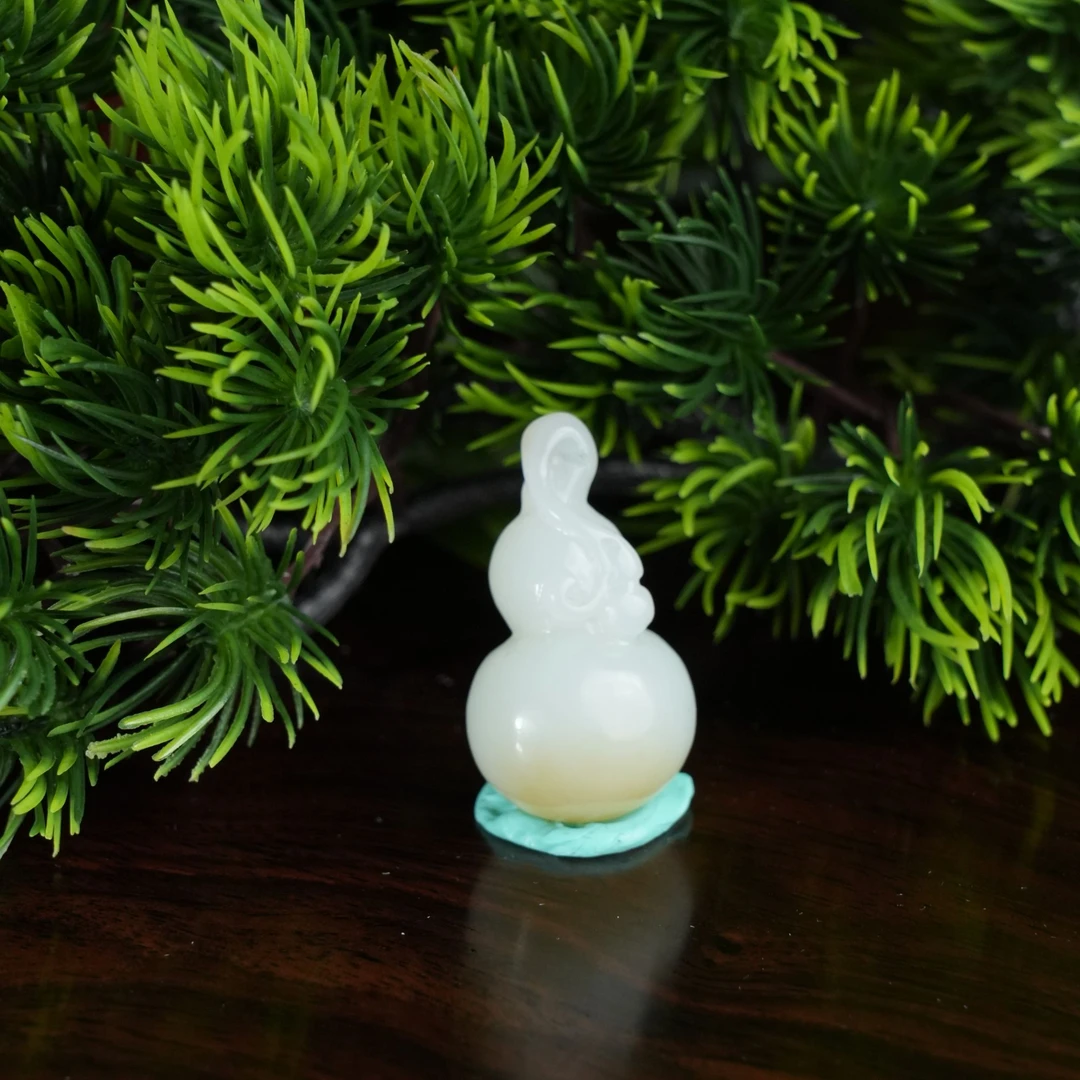 lot13和田玉白玉葫芦吊坠/qg51130-179035 保利山东