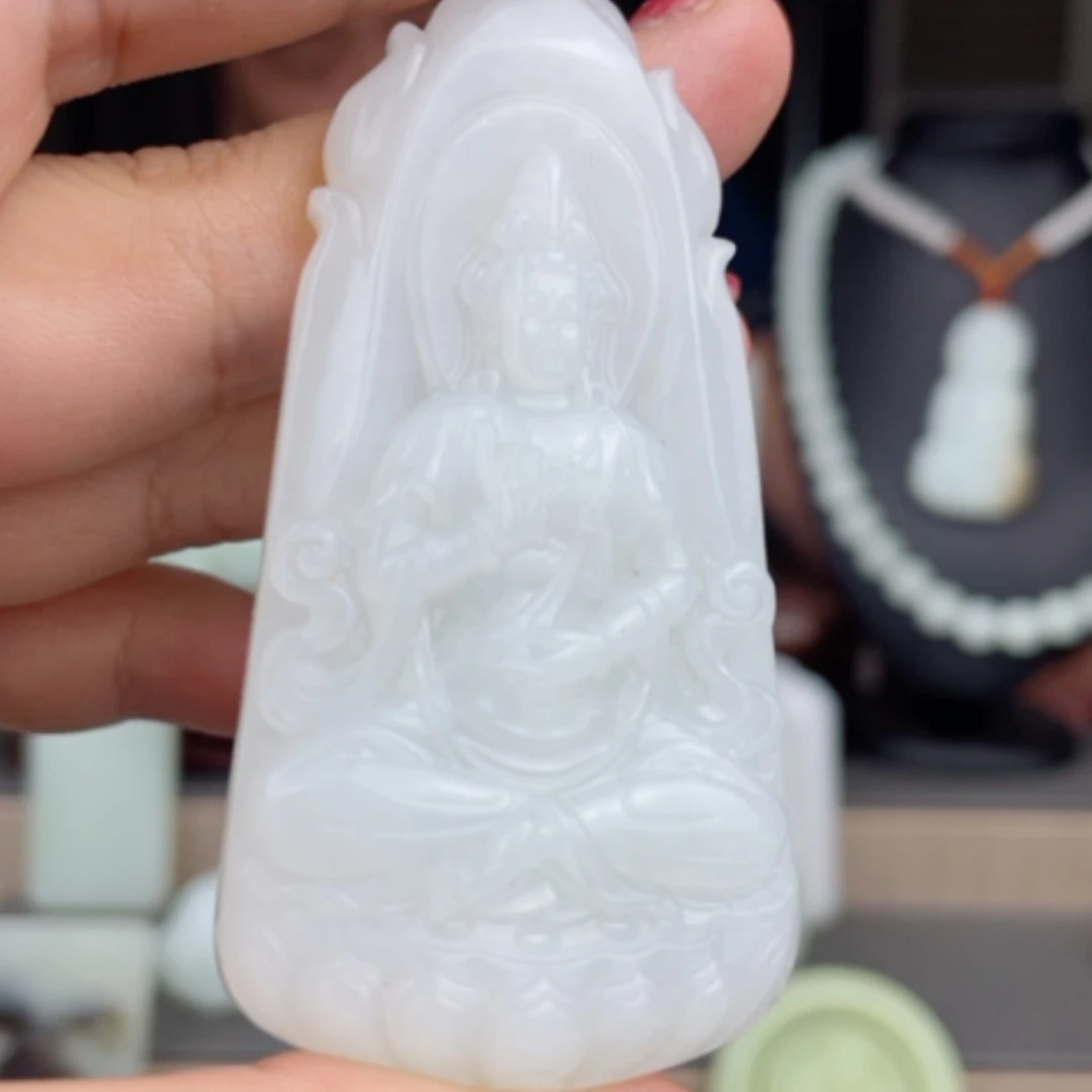 【闪购商品】颈饰未镶嵌和田玉