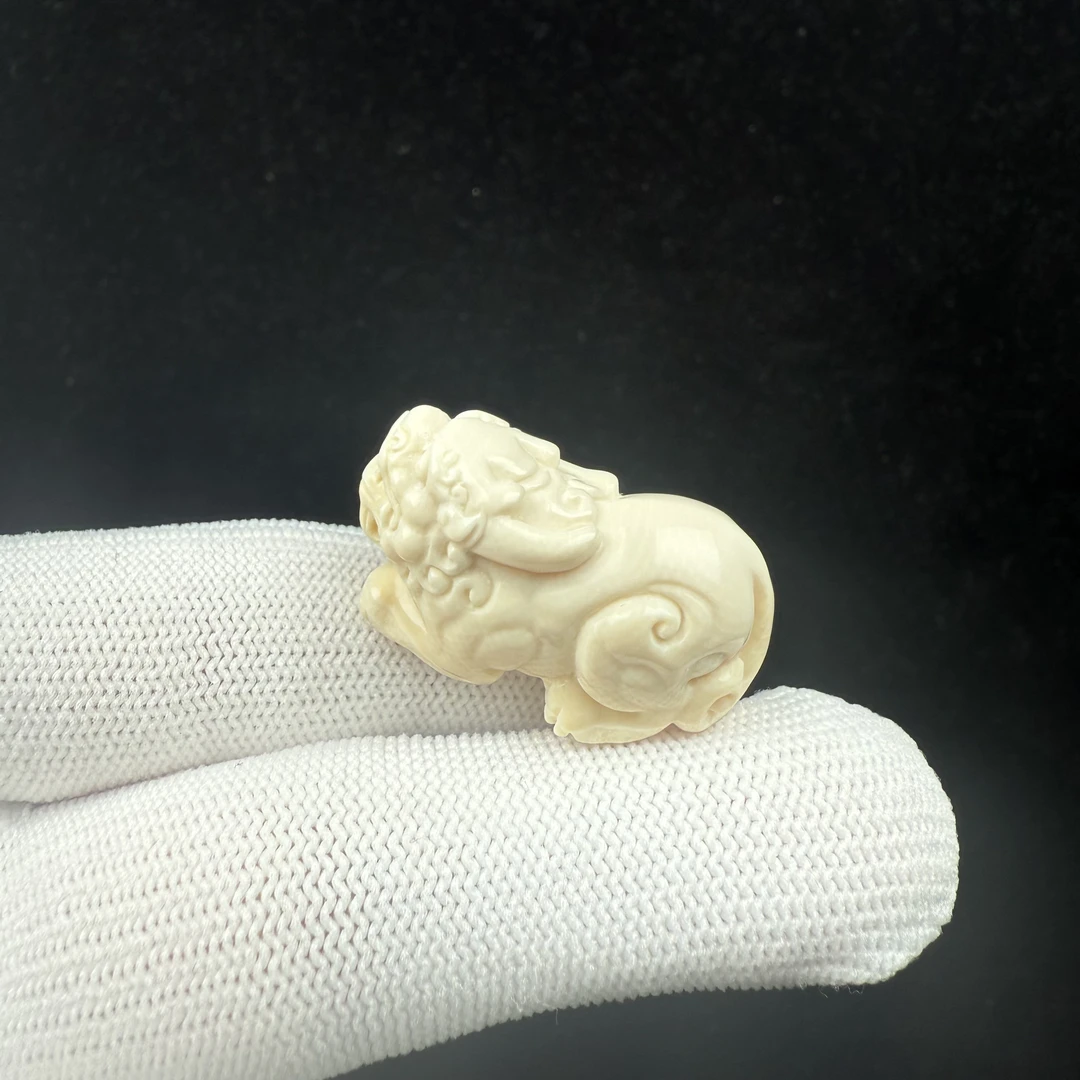 H3531天然猛犸牙 雕刻貔貅17*32*16mm支持复检 假一罚十