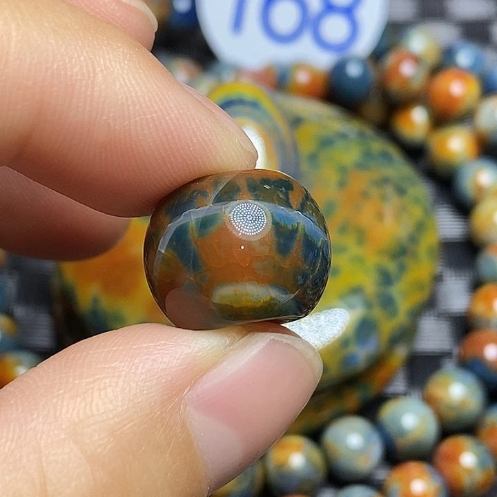 黄***树未镶嵌颈饰玛瑙/玉髓