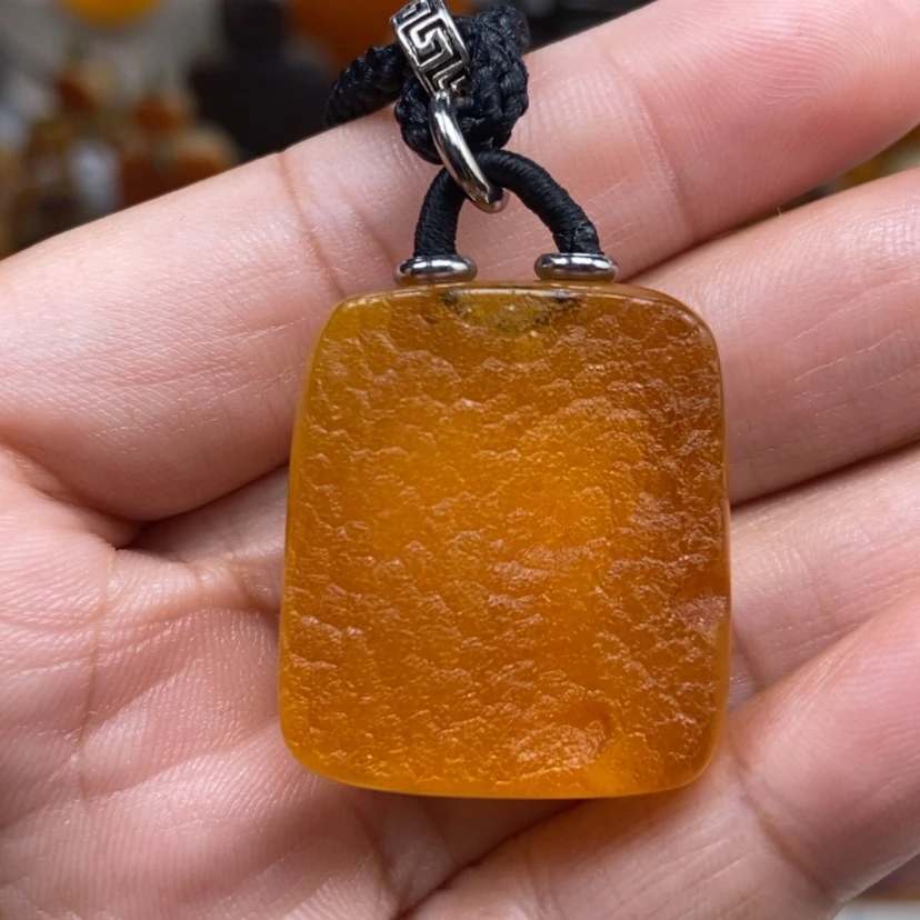 【闪购商品】琥珀颈饰未镶嵌