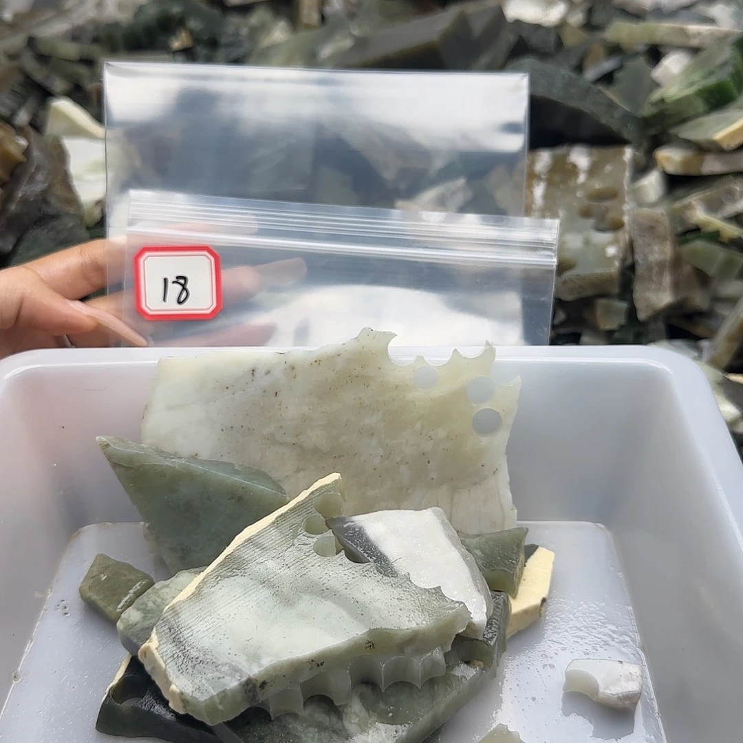 和田玉未镶嵌珠宝半成品