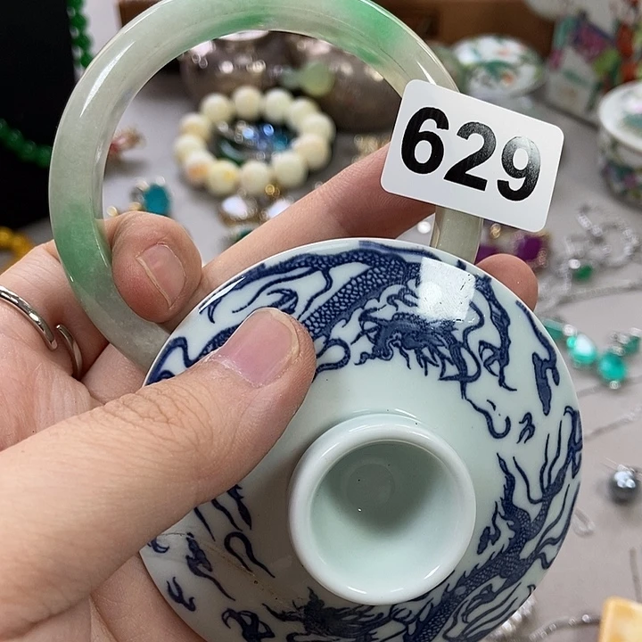 瓷片不会哈哈哈哈哈哈哈哈哈哈