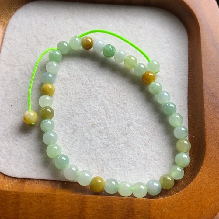 翡翠手链未镶嵌S*悦尺寸5➕，个别微瑕