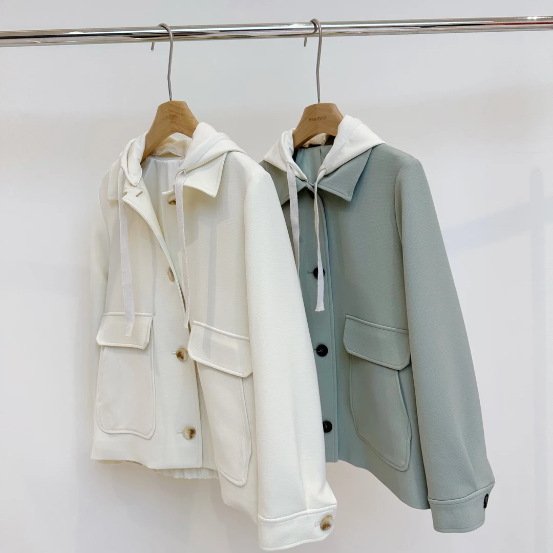 2025飞秒《芝芝抹茶》秋季短款气质时尚百搭连帽韩版外套