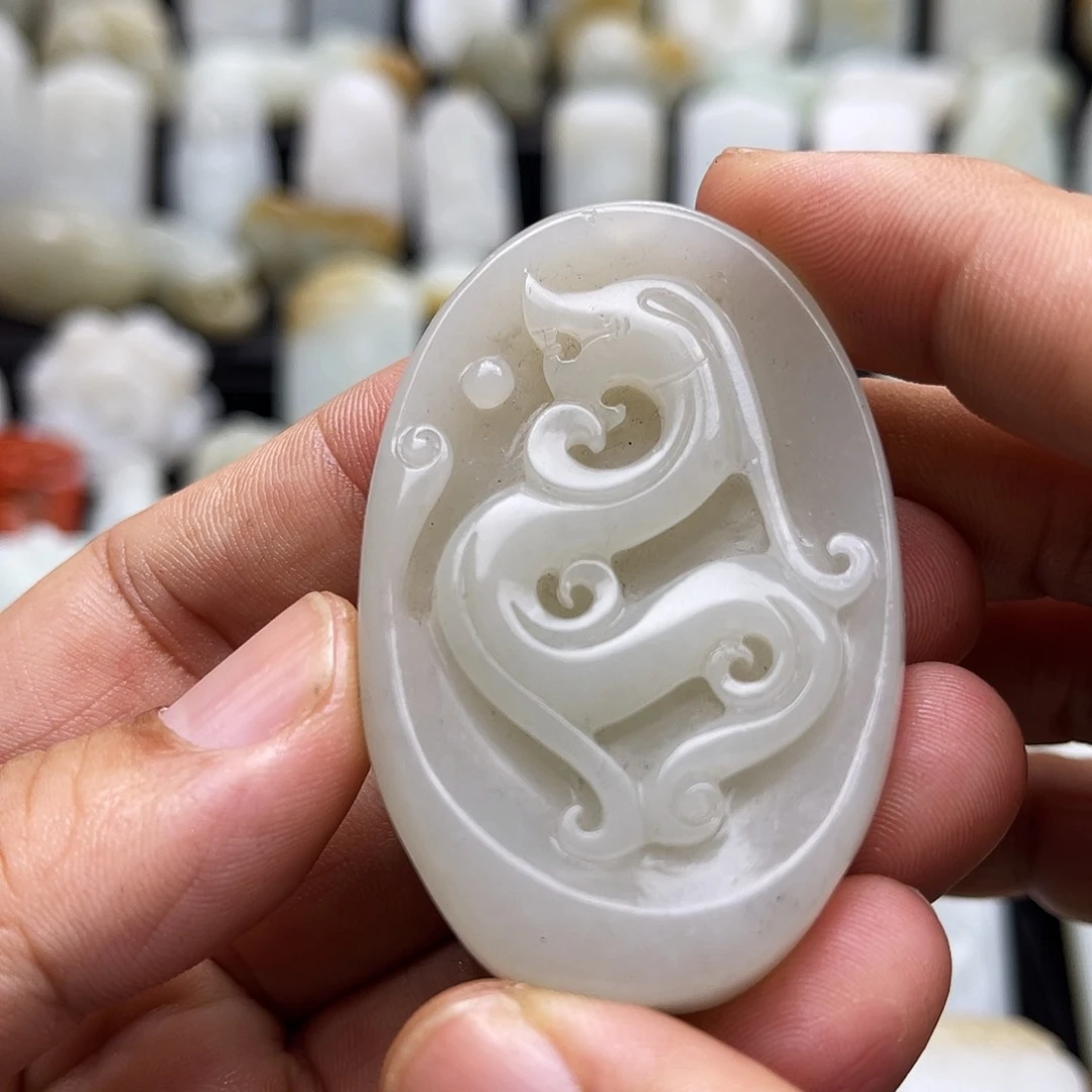 和田玉颈饰未镶嵌