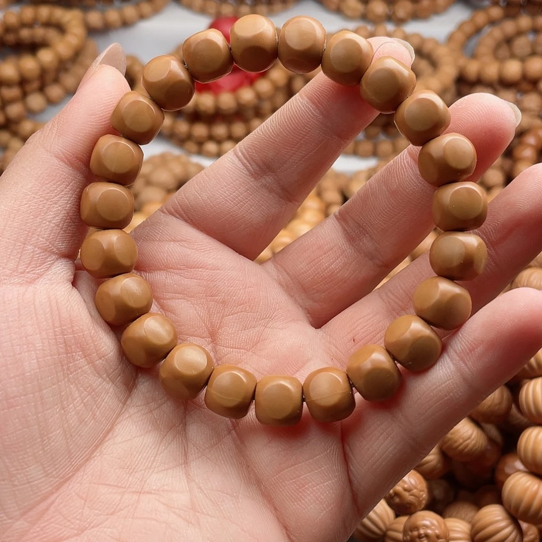 猴头核桃吊坠10+微瑕六方