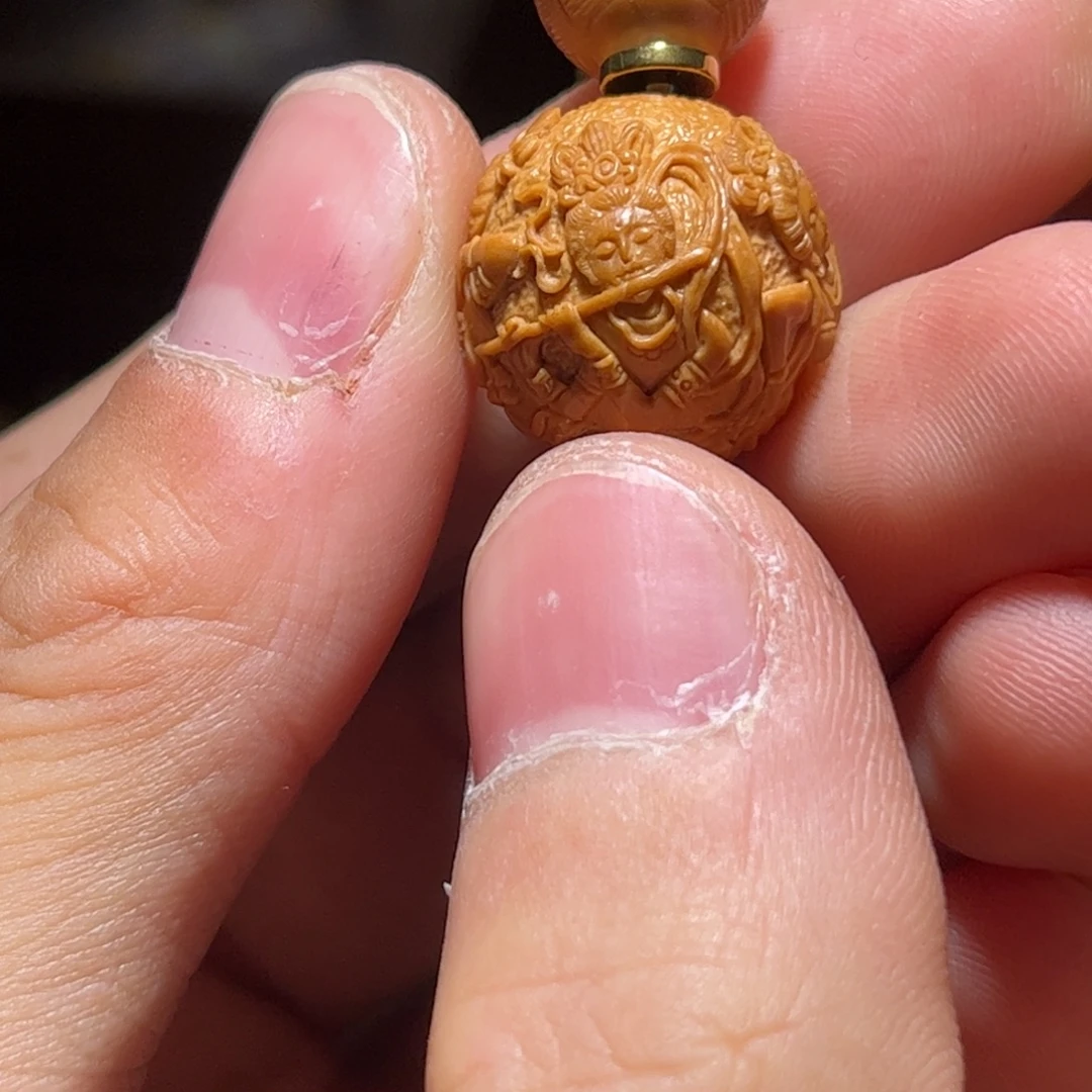 莫****猴头核桃吊坠纯手工飞天
