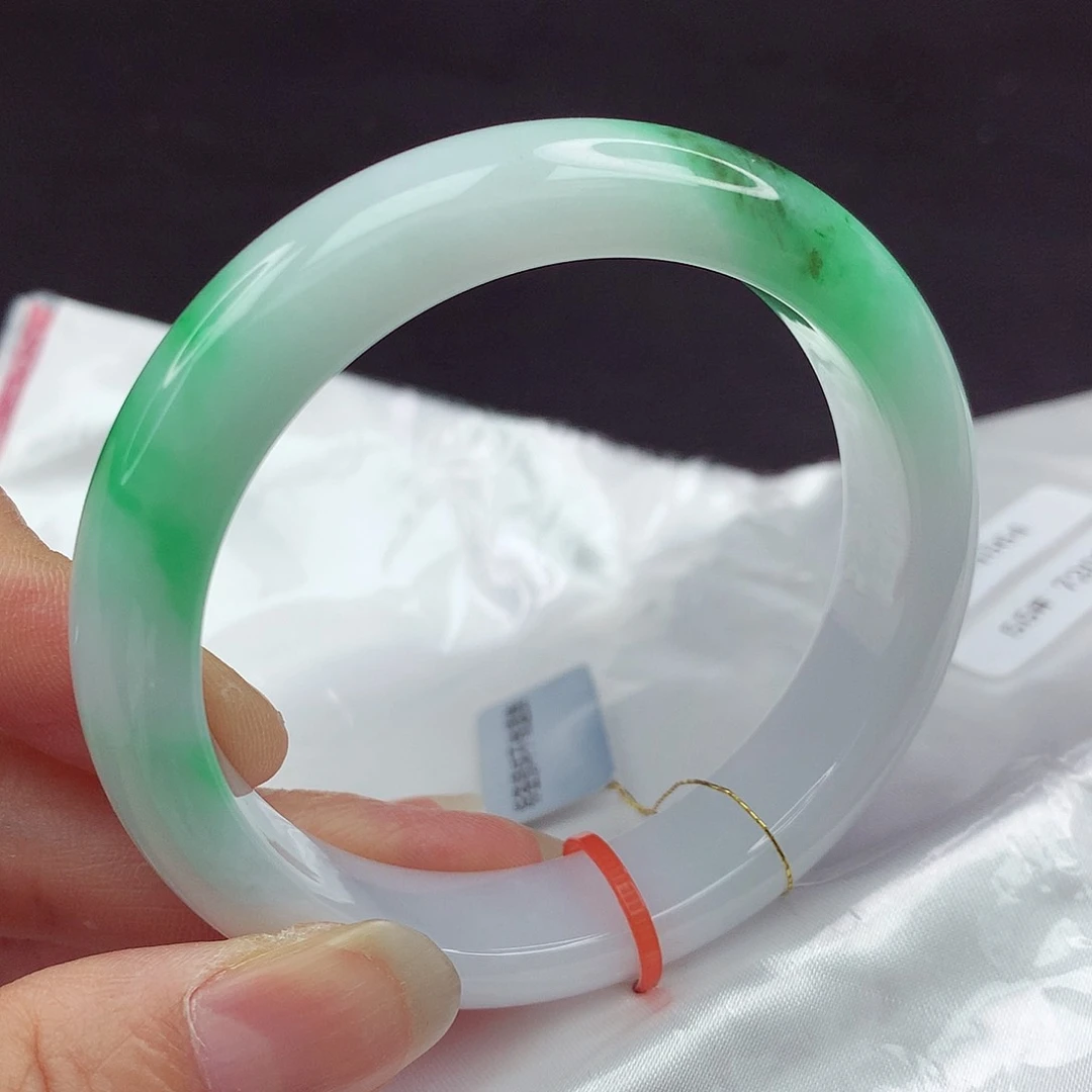 翡翠手镯未镶嵌55+圈564