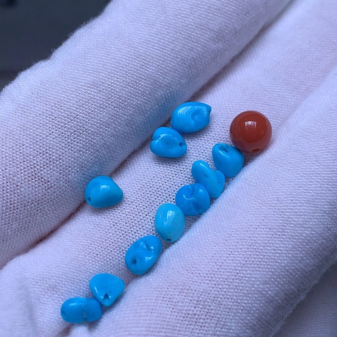 南红玛瑙未镶嵌珠宝奇石