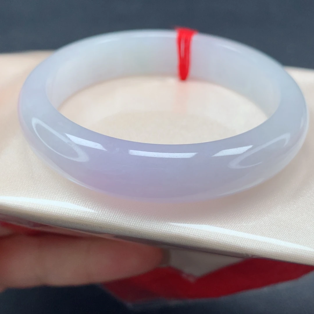 翡翠手镯未镶嵌，37号