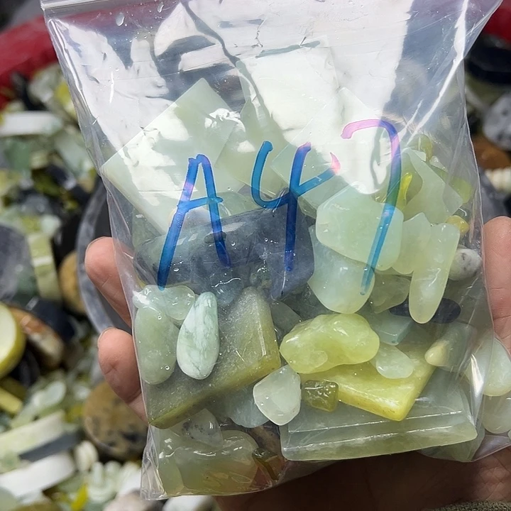 际****蛇纹石玉未镶嵌鱼缸石 盆景石