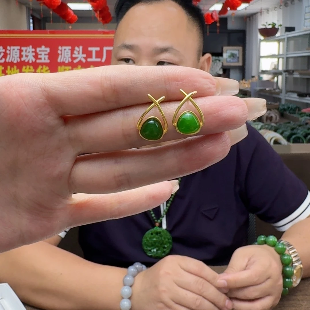 和田玉银S925镶嵌耳饰1