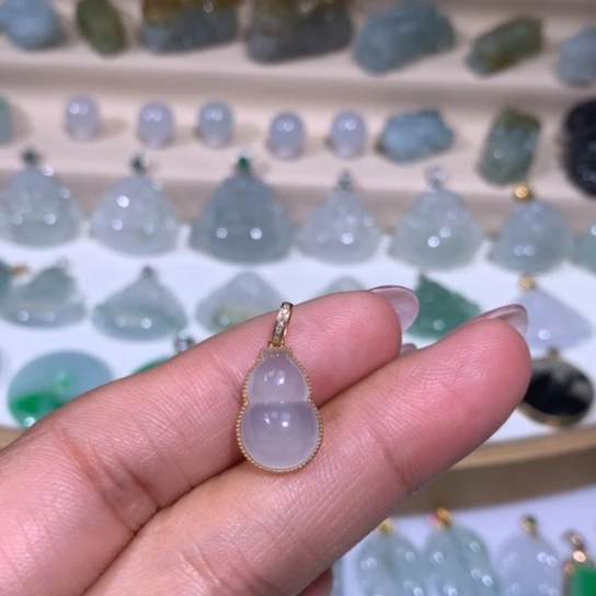 翡翠18K金镶嵌颈饰葫芦18k