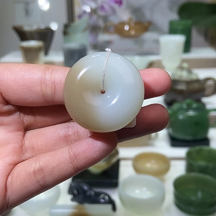 和田玉未镶嵌挂件糖白玉平安扣