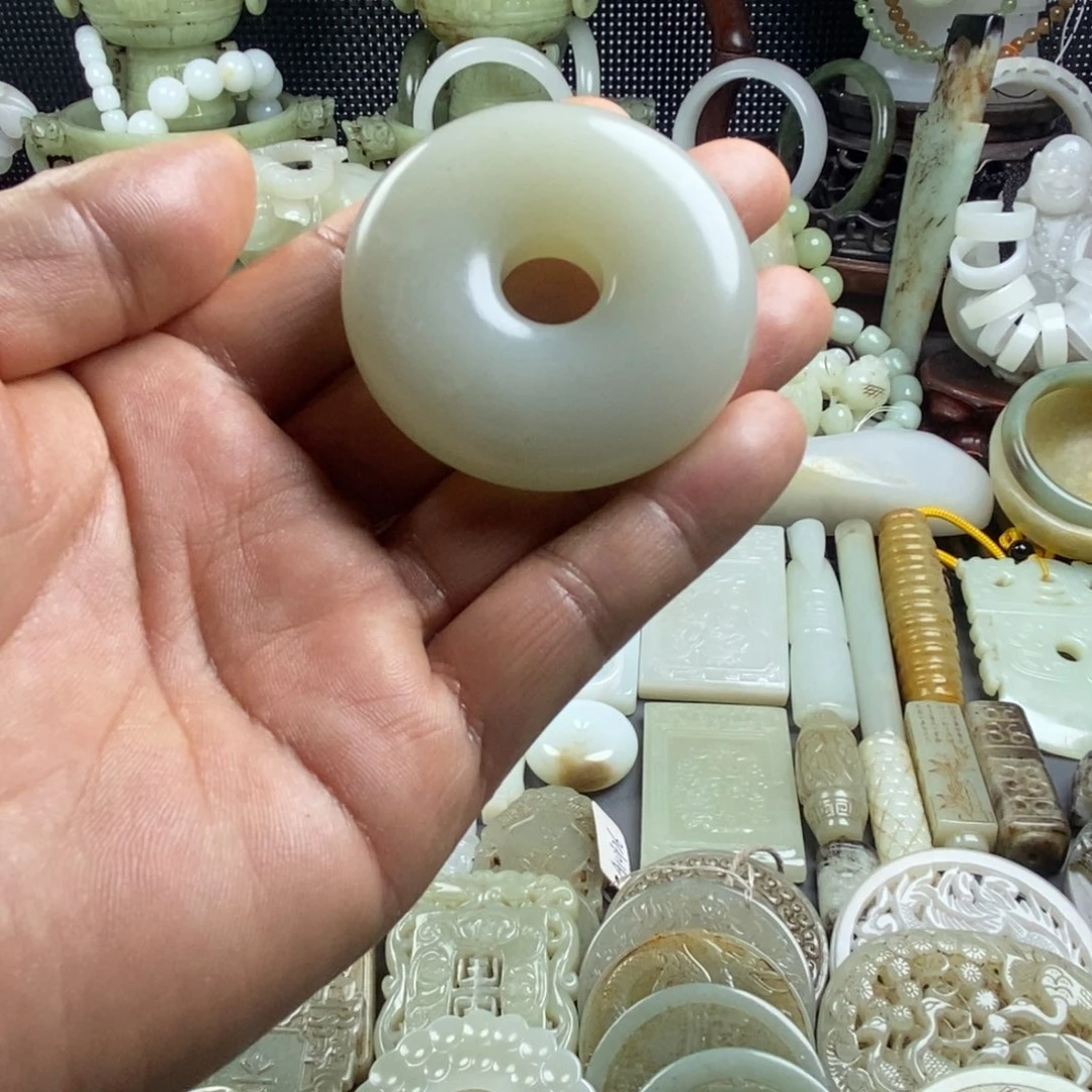 和田玉（糖玉）未镶嵌颈饰