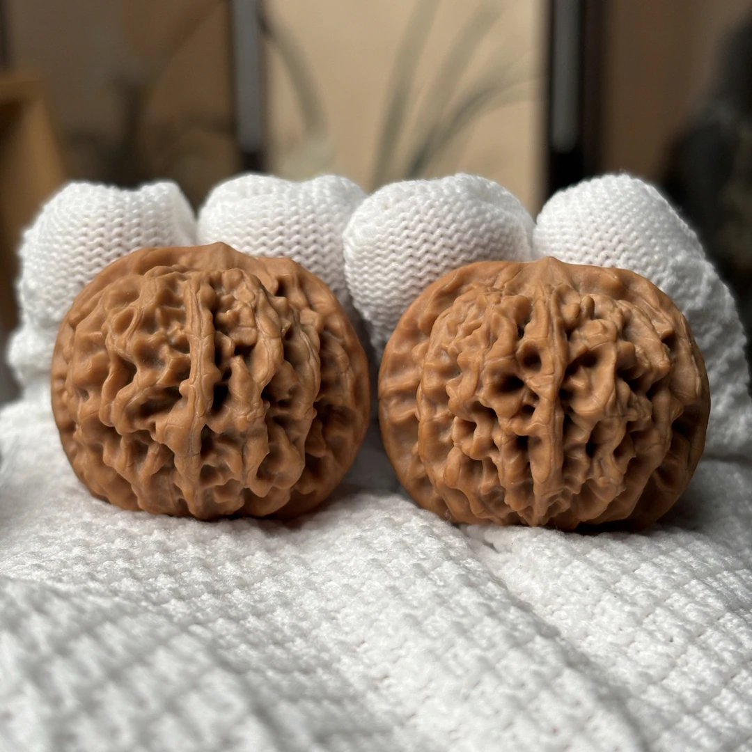 秦闷34.5 秦岭闷尖狮子头 文玩核桃 盘玩手把件