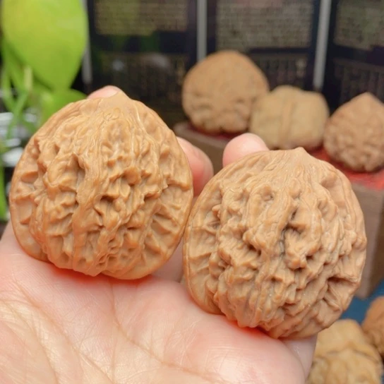 文玩核桃吊坠40全品原桩麦虎