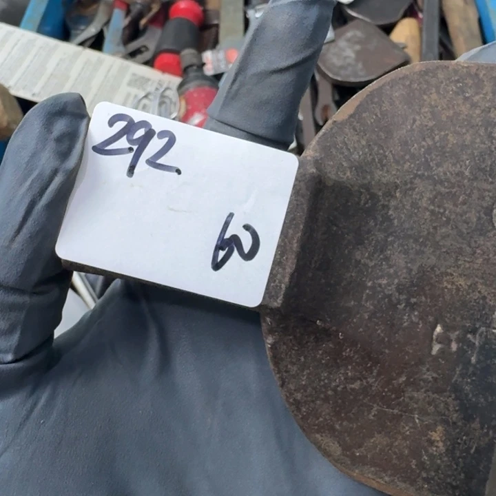 至***完家用五金工具一个