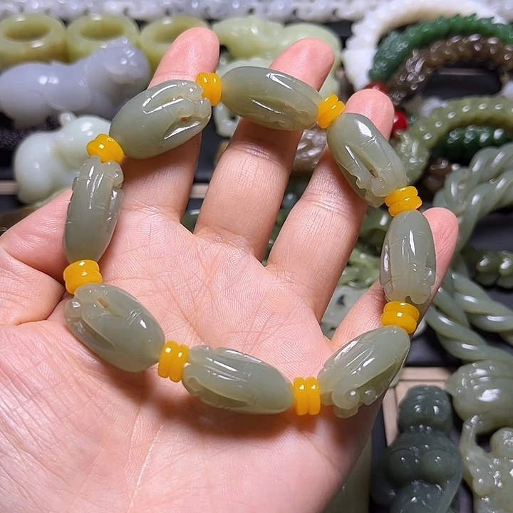 和田玉未镶嵌吊坠(不含链)