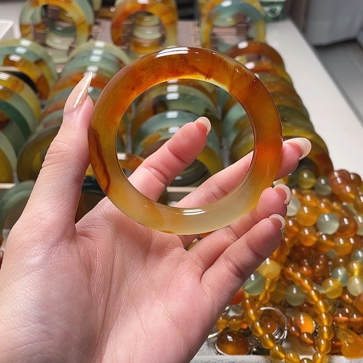 蛇纹石玉未镶嵌手镯53