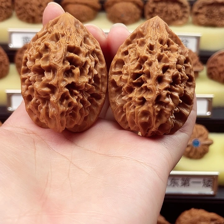 文玩核桃吊坠招财鼠38尺927