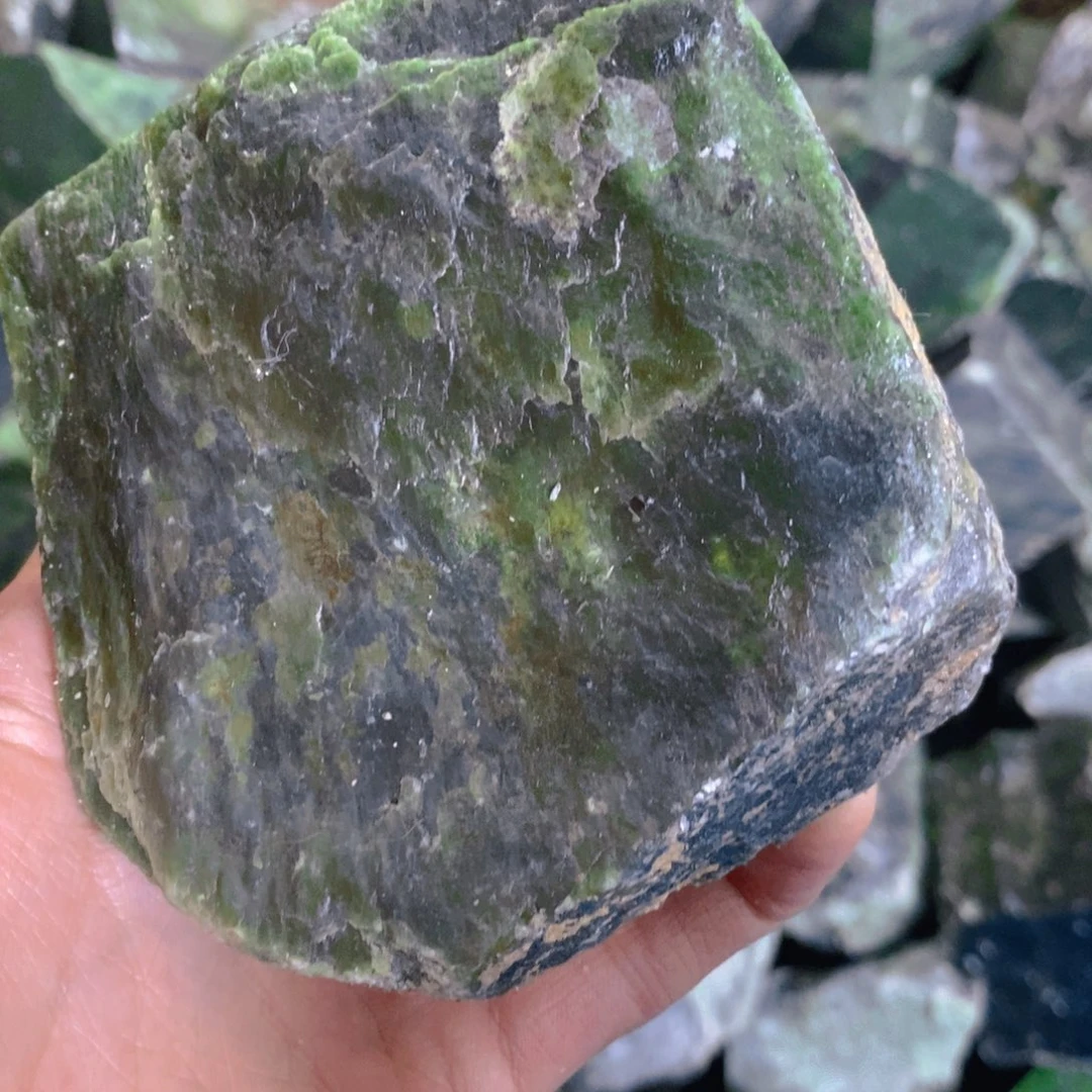 和田玉未镶嵌珠宝半成品