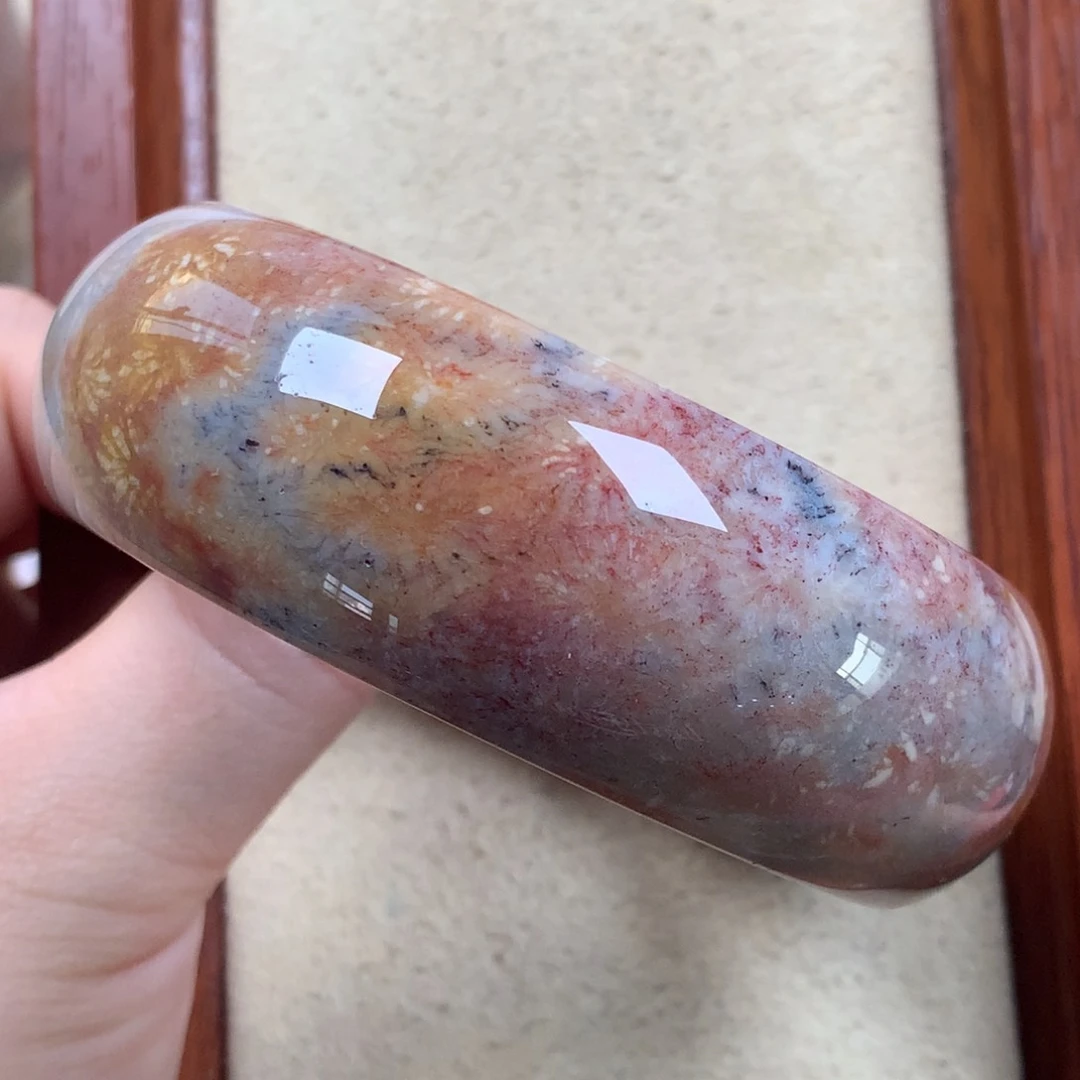 未镶嵌赞比61.2圈300/个。04硅化珊瑚（珊瑚玉）