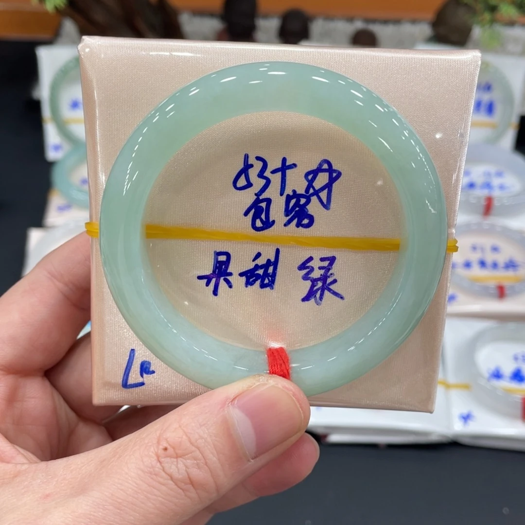 未镶嵌手镯翡翠翡翠
