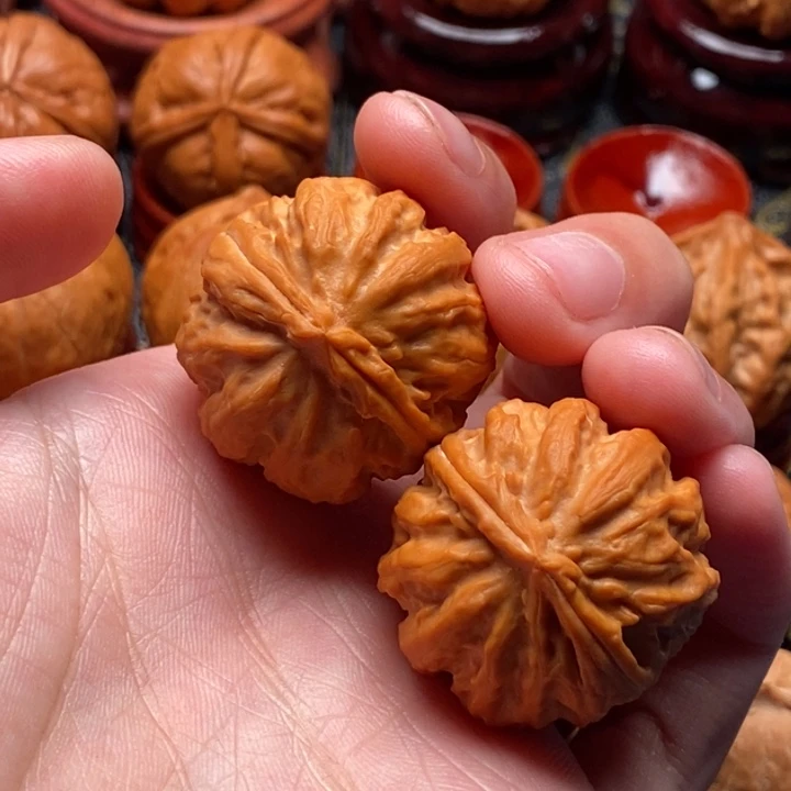 文玩核桃吊坠西瓜球