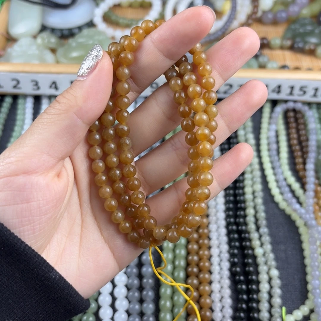 易***平和田玉未镶嵌颈饰