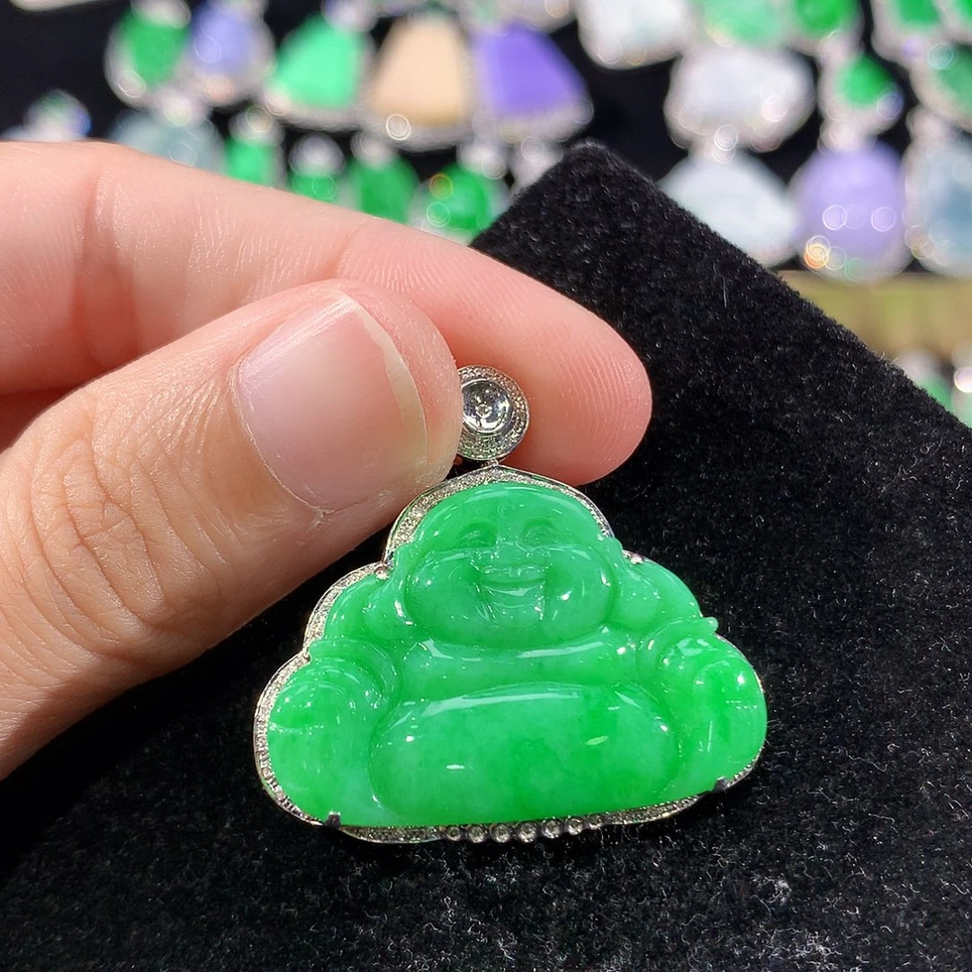 翡翠18K金镶嵌颈饰