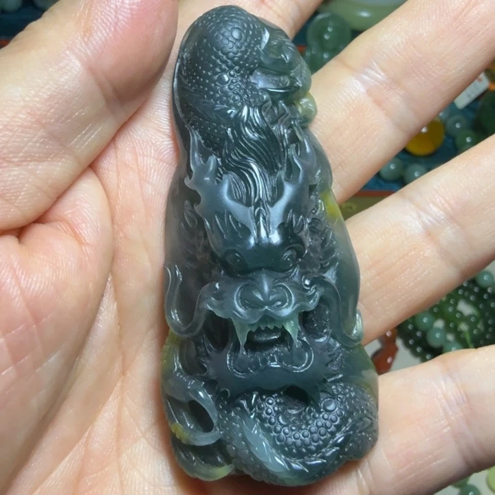颈饰未镶嵌翡翠吊坠
