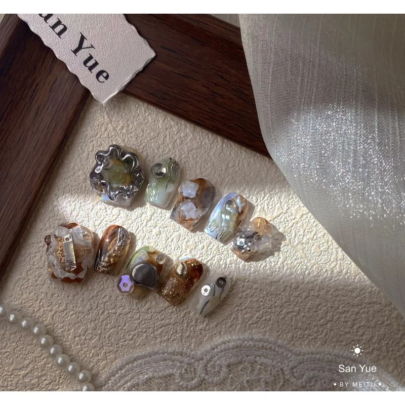 新屿～高级感小众ins风小短甲美甲手工美甲片法式新款甲片轻奢奢华