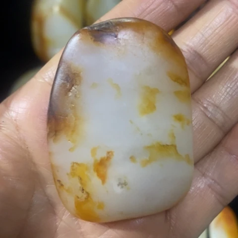 和田玉（糖玉）未镶嵌挂件