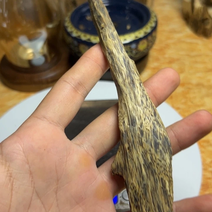 沉香碎屑沉香绿棋虫漏12.2克